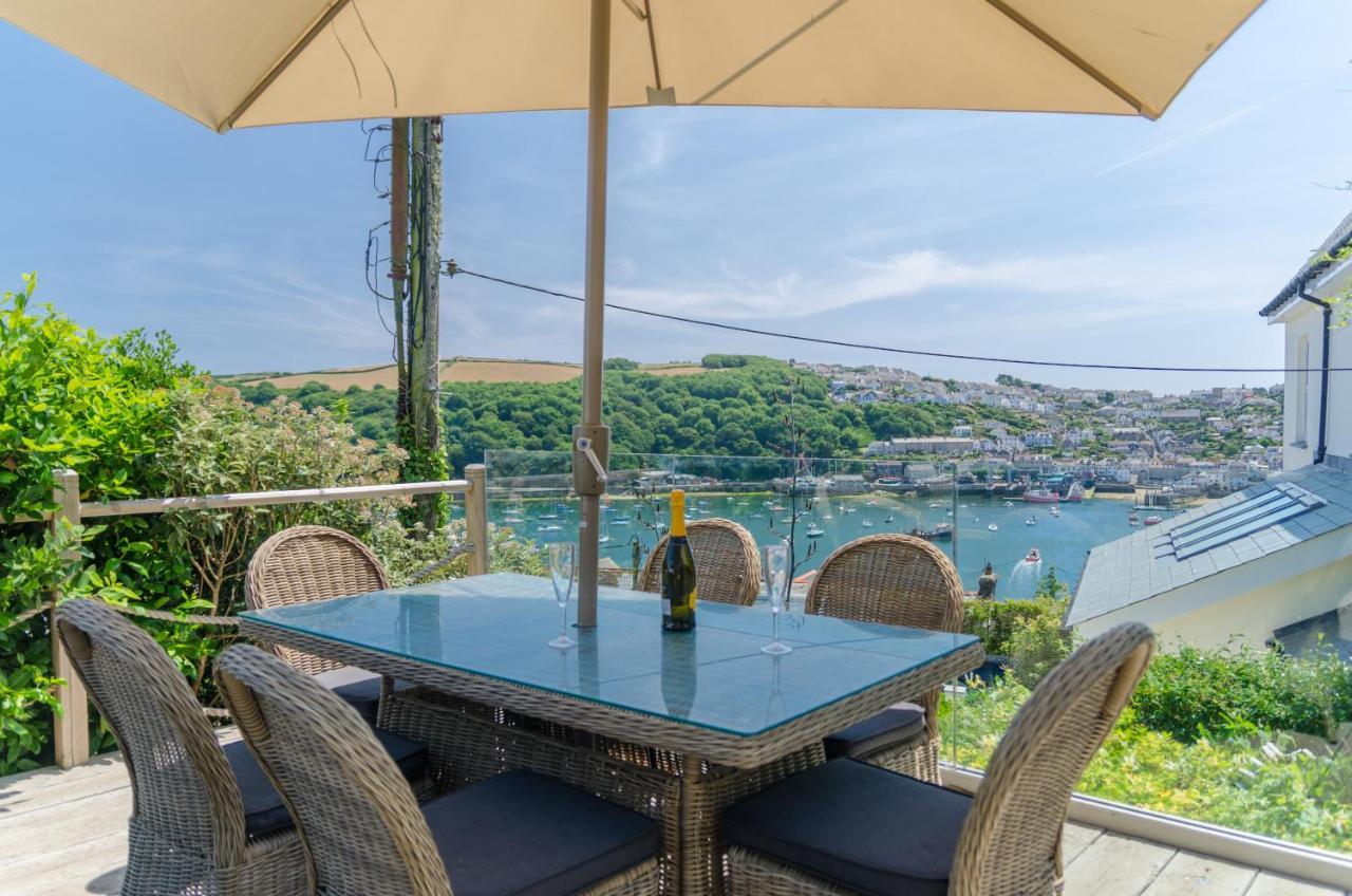 Luxury Victorian School With Views Of Harbour *